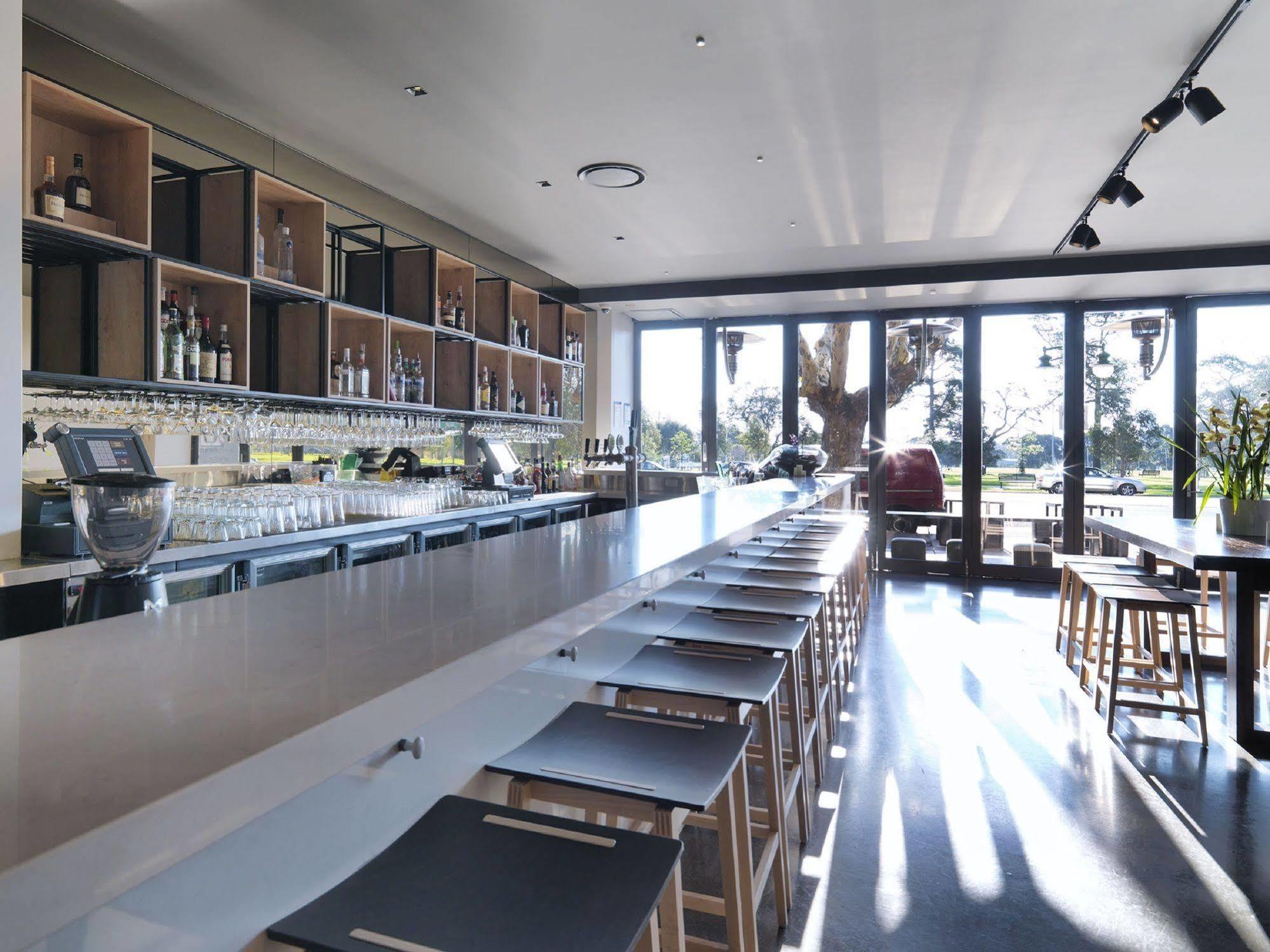 Adina Apartment Hotel St Kilda เมลเบิร์น ภายนอก รูปภาพ